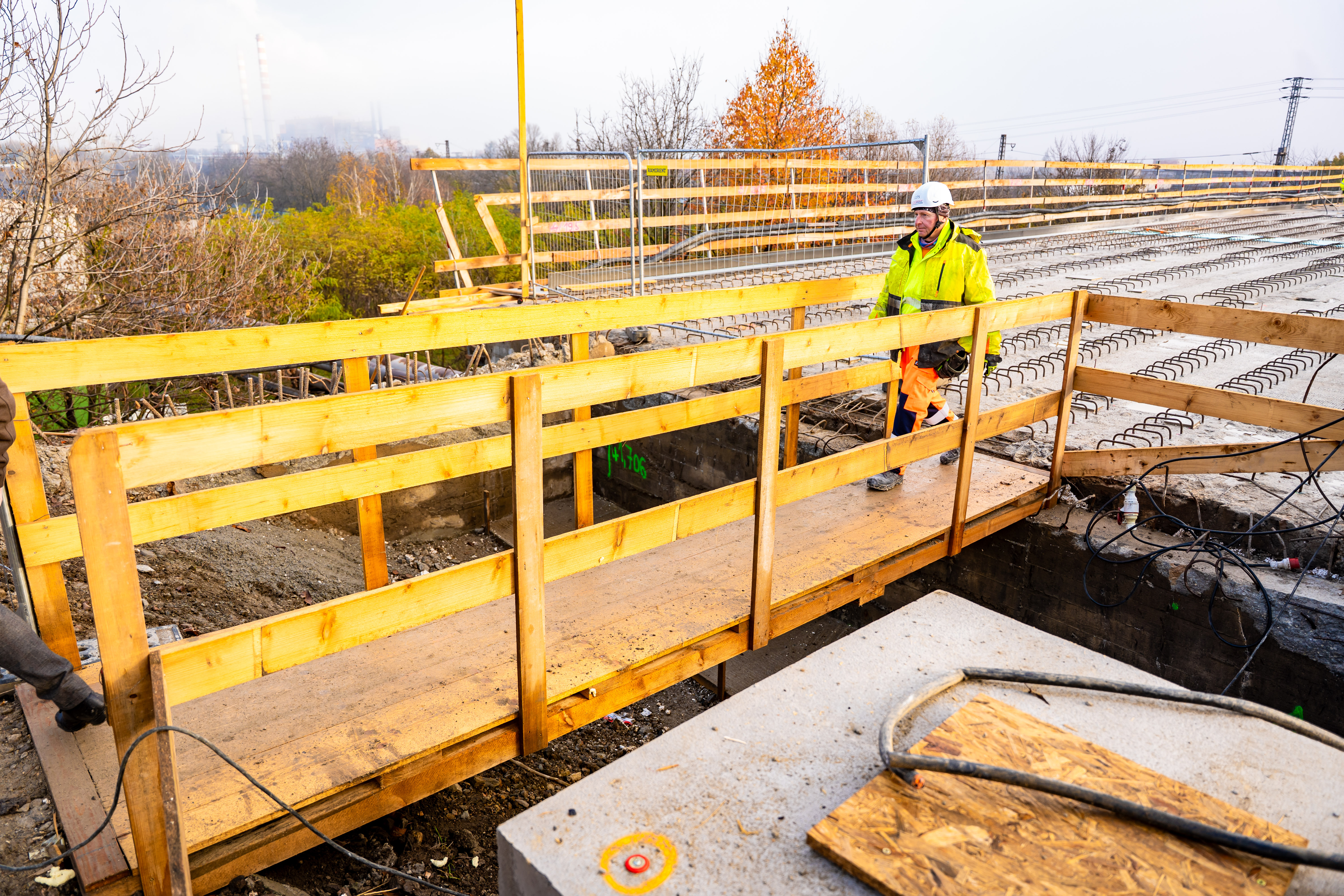 Kontrolna cinnost - rekonstrukcia elektrickovej trate-22